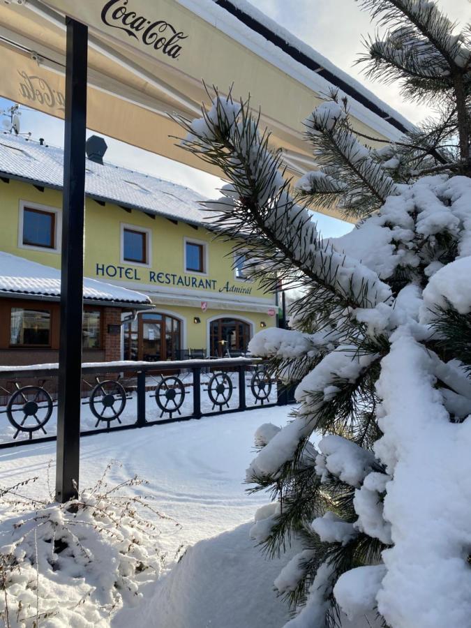 Hotel Admiral Lipno nad Vltavou Exteriör bild