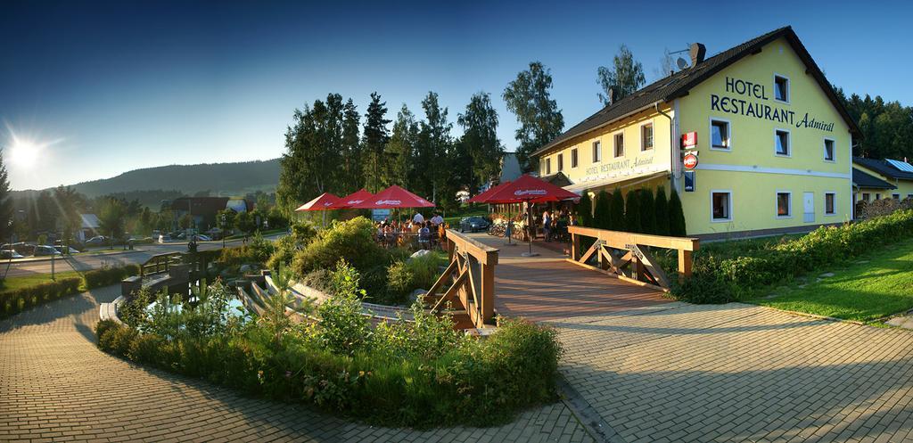 Hotel Admiral Lipno nad Vltavou Exteriör bild