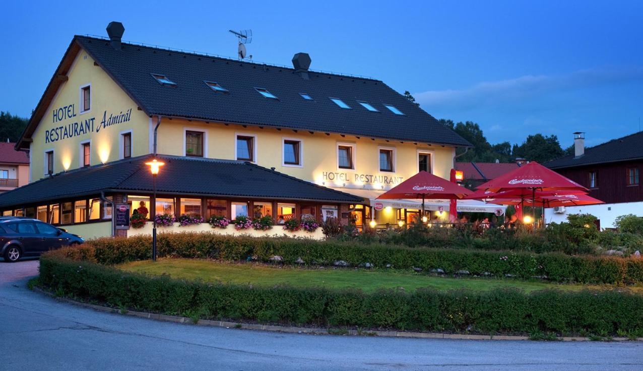 Hotel Admiral Lipno nad Vltavou Exteriör bild